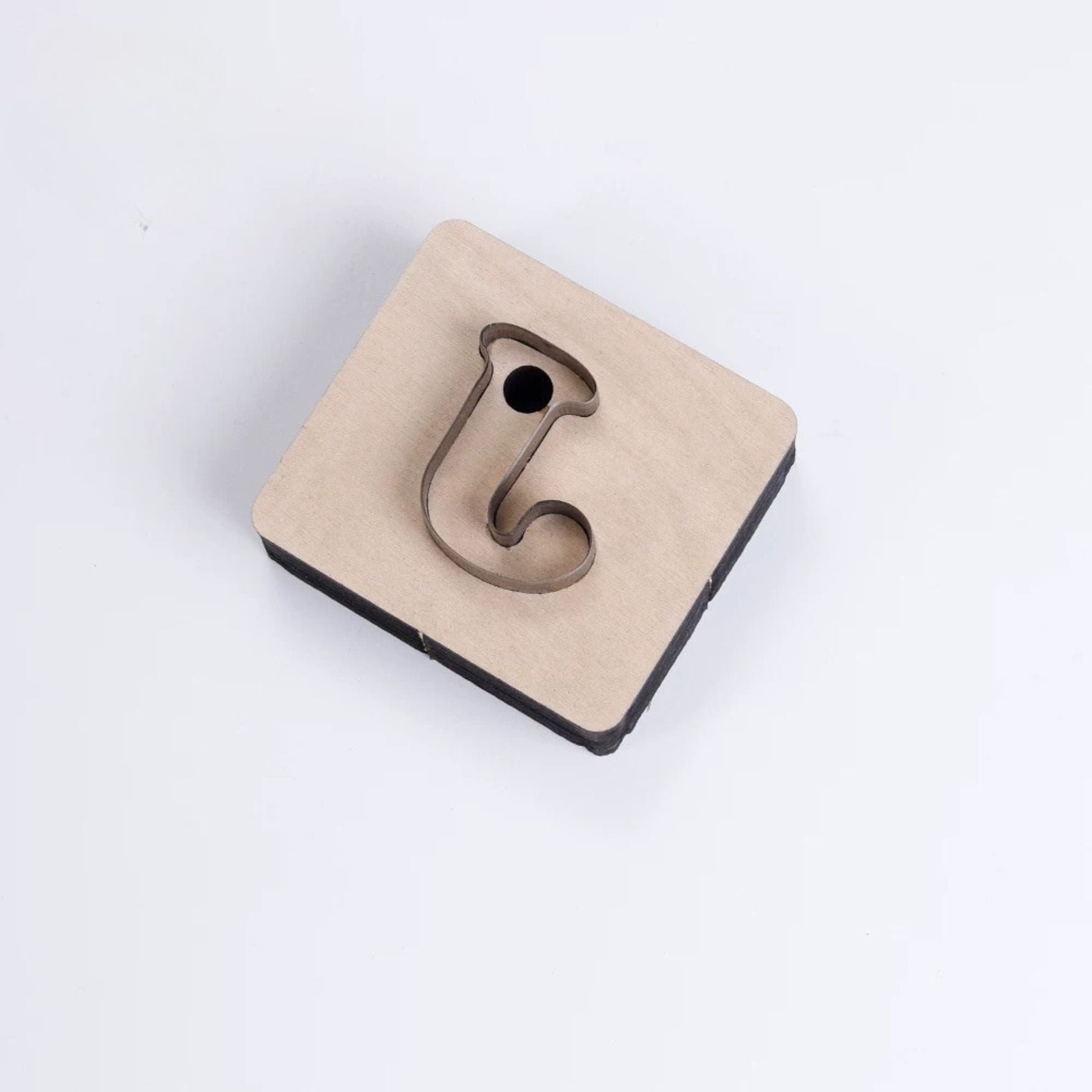 Alphabet Leather Cutting Die Set – 26 Letters for Keychains & Notebook Inlays