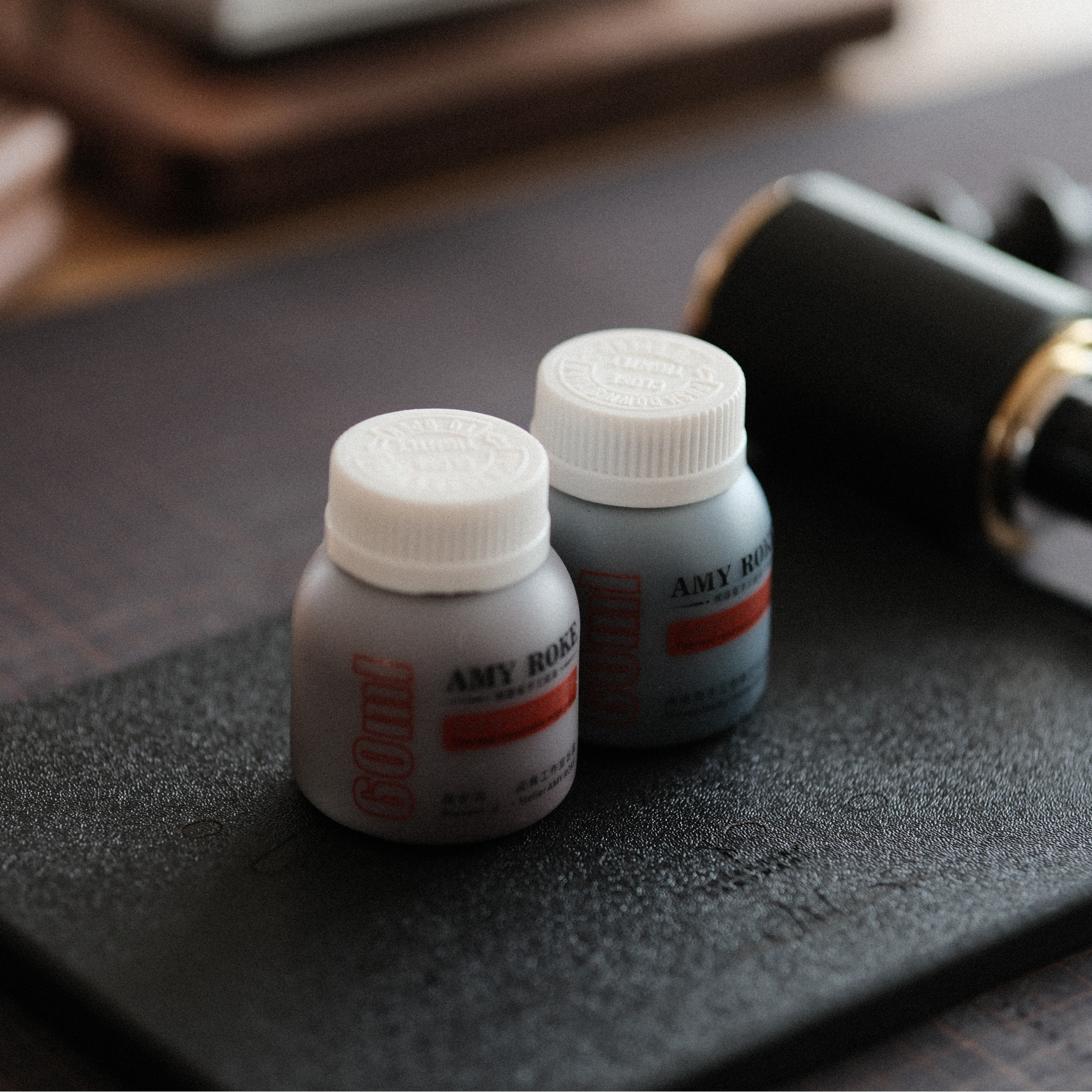 Matte Heat-Finish Leather Edge Paint