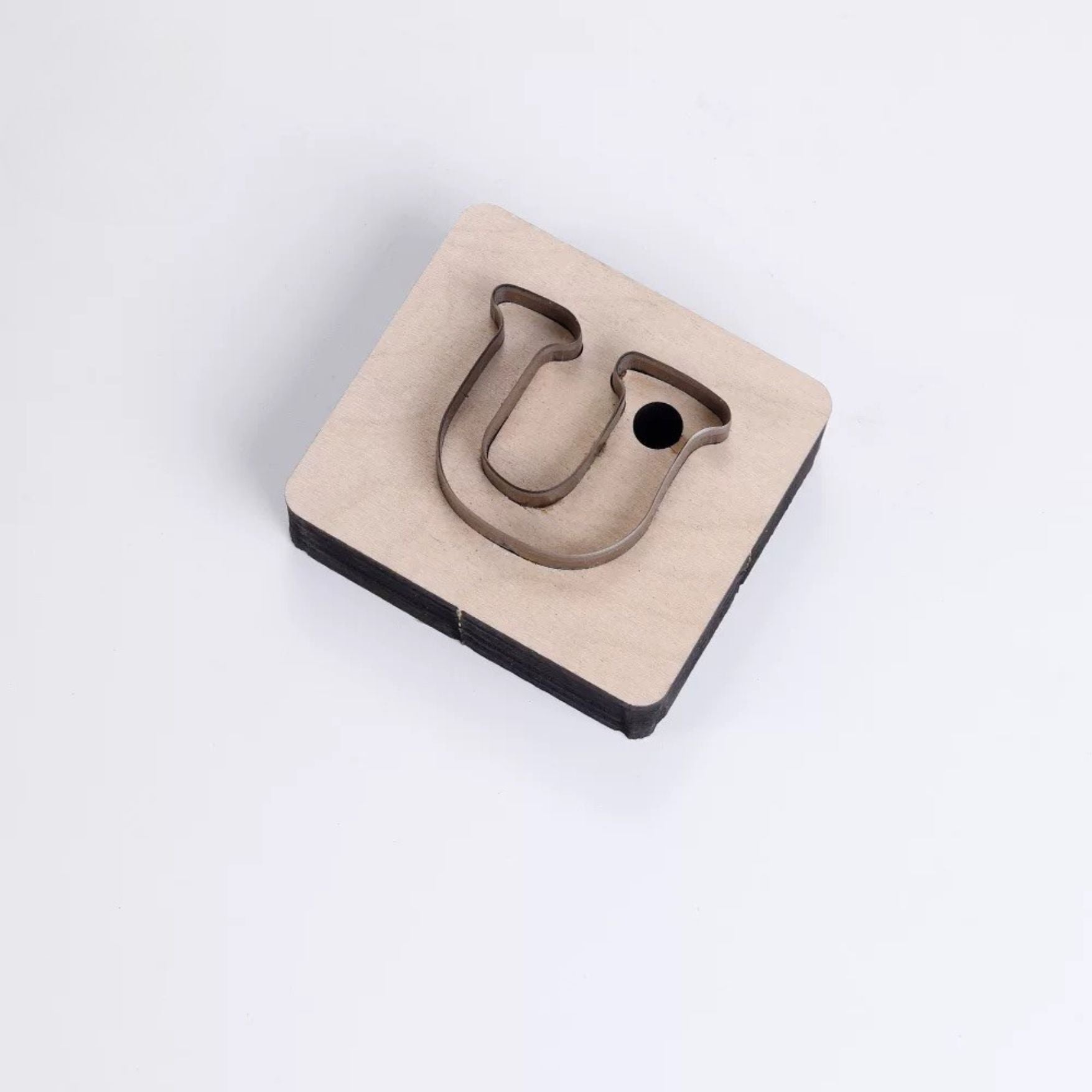 Alphabet Leather Cutting Die Set – 26 Letters for Keychains & Notebook Inlays