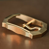 The 40.5mm Vintage Brass Belt Buckle is designed for those who appreciate timeless style and superior craftsmanship. Meticulously crafted with heavy-duty CNC technology, this buckle offers an air of refined elegance with its intricate details and bold, vintage aesthetic