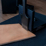 Achieve straighter, more consistent stitching holes with this adjustable leather pricking iron guide. Featuring 90° vertical alignment, precise edge spacing and a durable CNC machined aluminium body with a black anodised finish. Reduce wobble and improve accuracy. Explore at CÍ OFFICIAL.