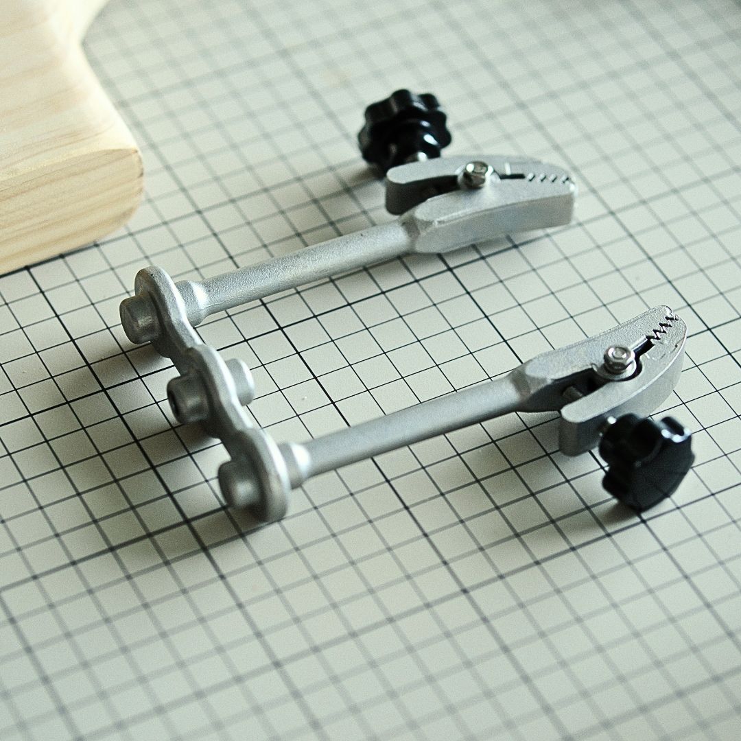 Adjustable Shoemaker Upper Shaping Clamp - Ideal for Handmade Chelsea Boots and High-Tops