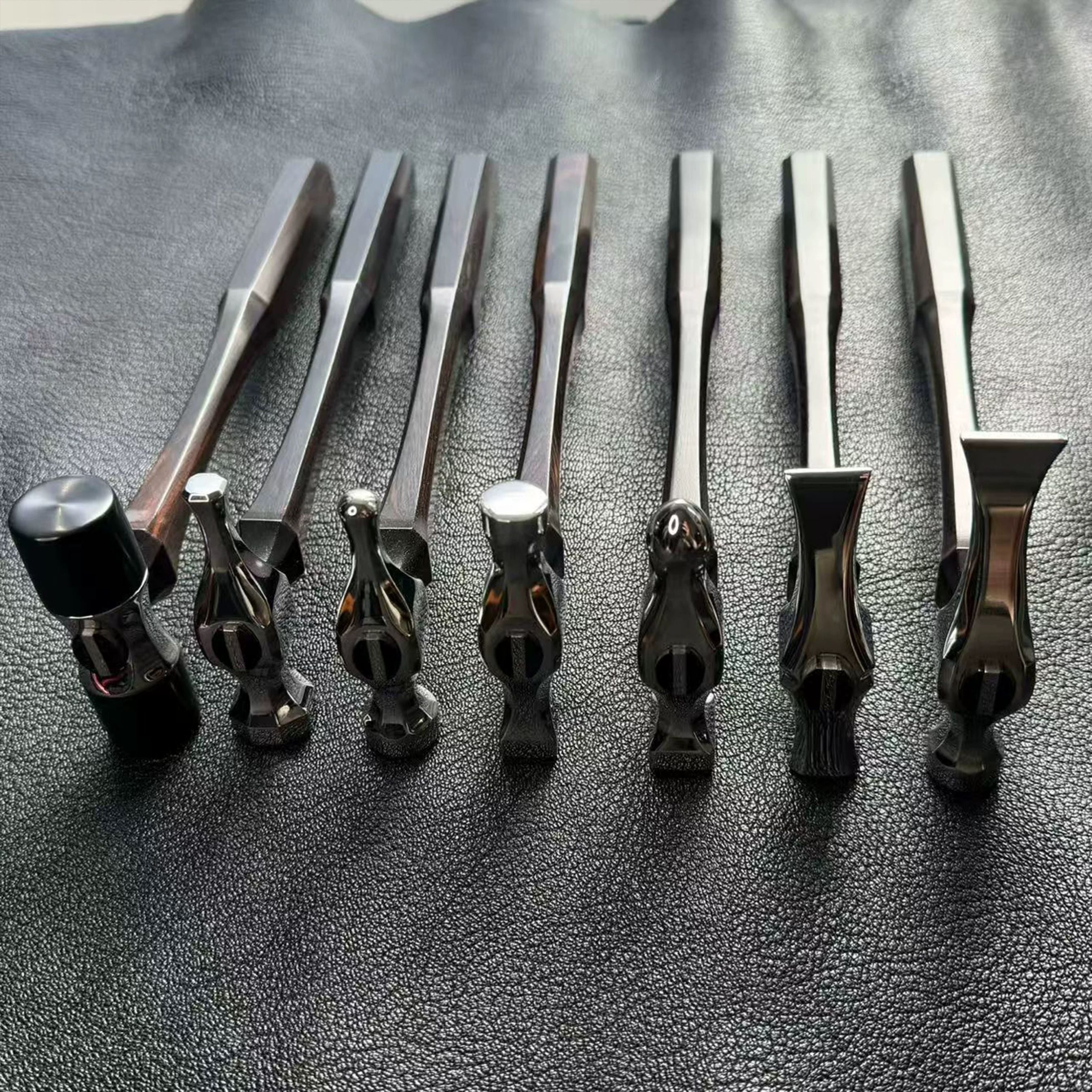 BOWEN 440C leather stitching hammer for flattening stitch lines and refining hand-sewn leatherwork. Heat-treated 440C stainless steel, hand-polished finish, balanced grip, and precise control for tight areas where pliers are harder to use. A practical upgrade for daily leathercraft work. Shop now.