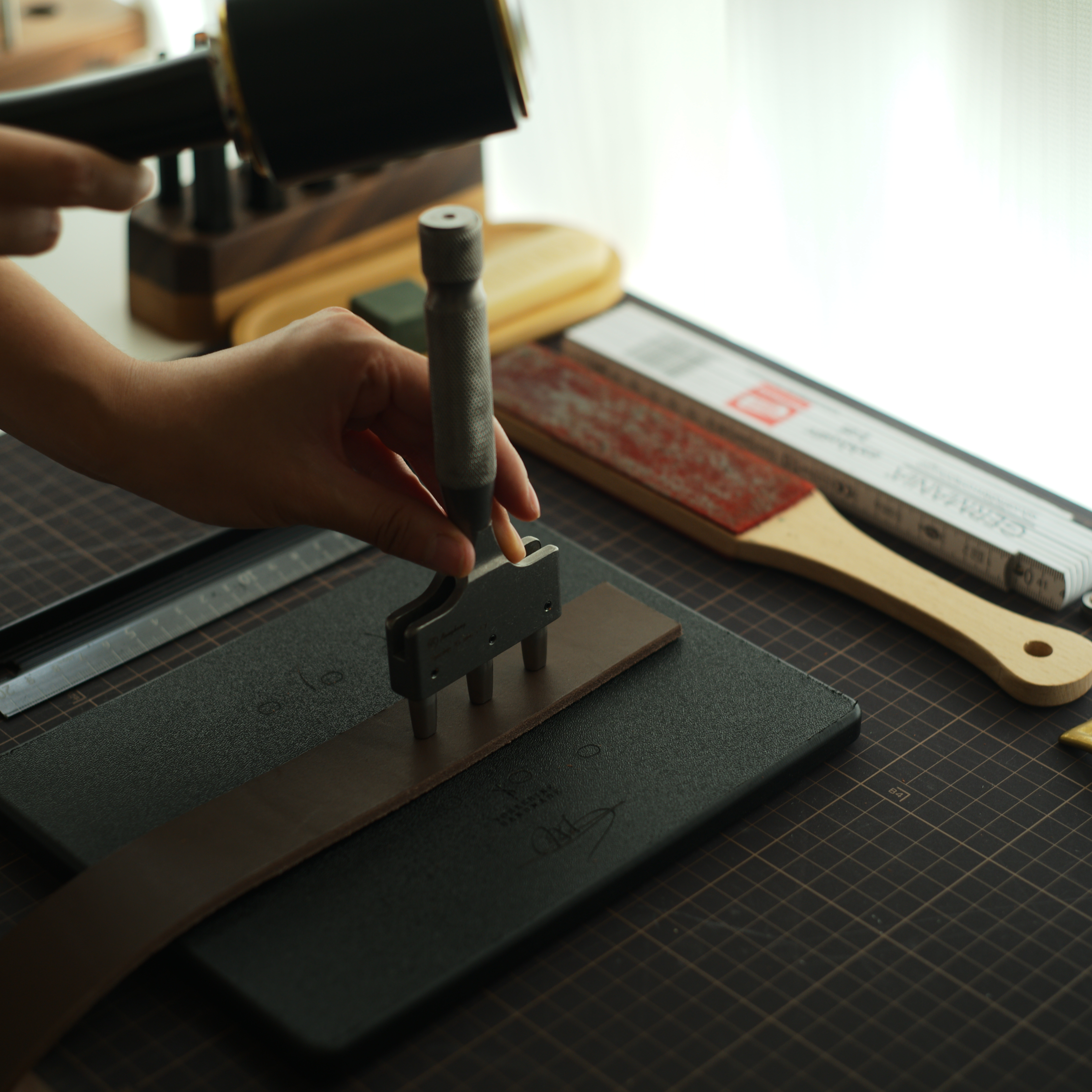 CÍ Leather Belt Slot Spacing Punch | DC53 Tool Steel Strap Punch