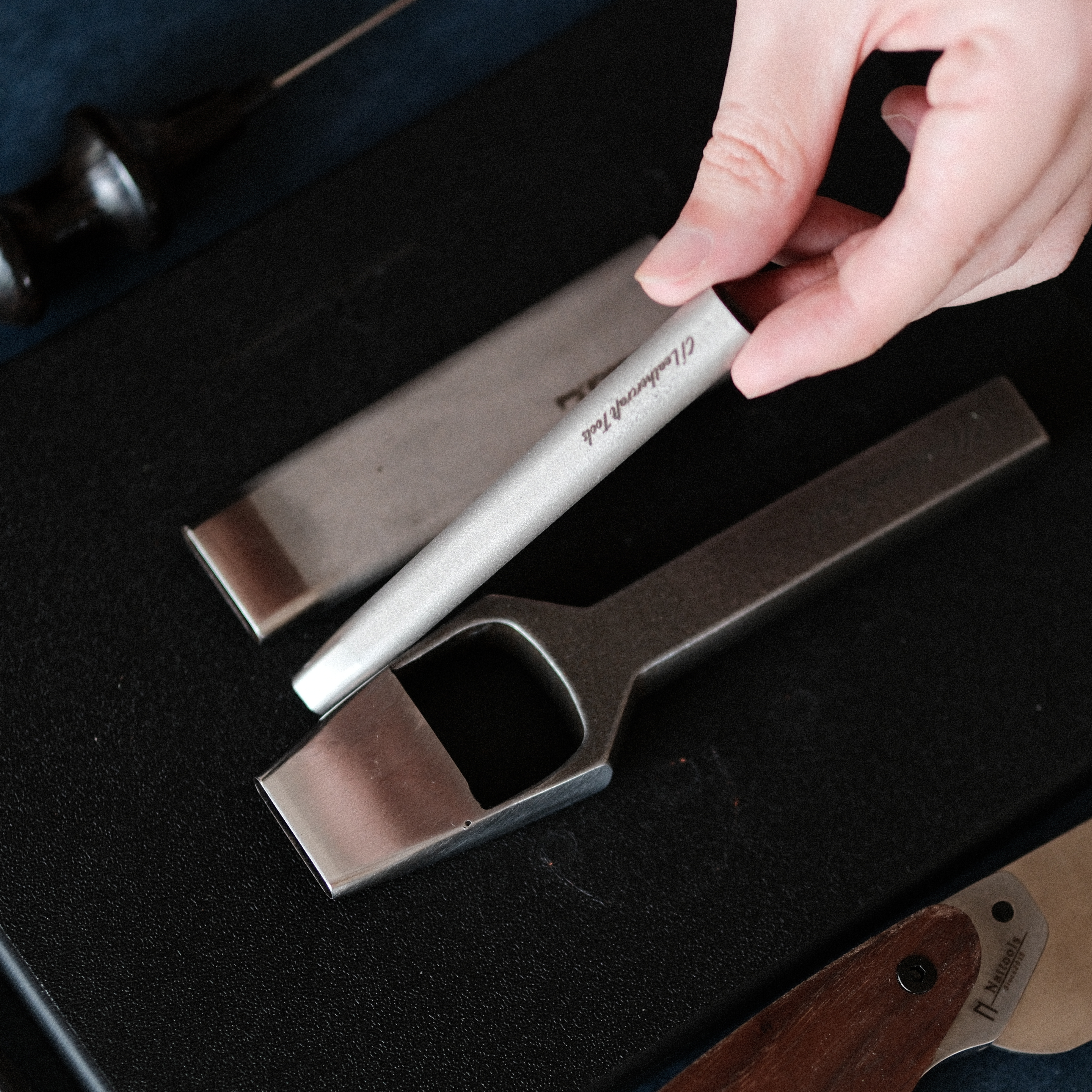 CÍ DC53 Leather Belt Slot Punch | Oblong Belt Punch for Buckle Slots | With Handle / Handle-Free