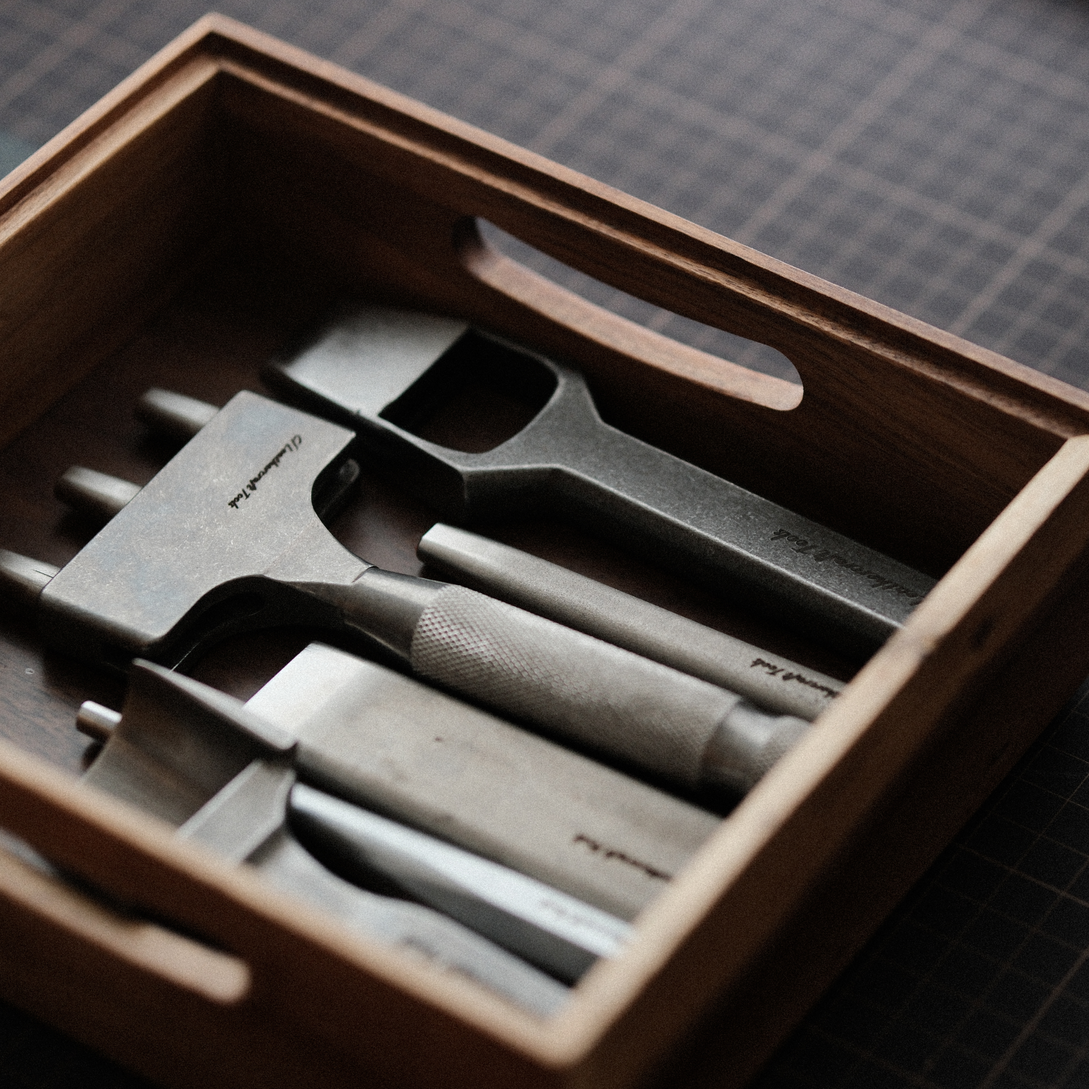CÍ × Bangbang leather belt slot spacing punch made from DC53 tool steel with a stainless steel handle. Custom spacing available, small-batch made to order, ideal for clean and consistent leather belt, strap and bag strap punching.
