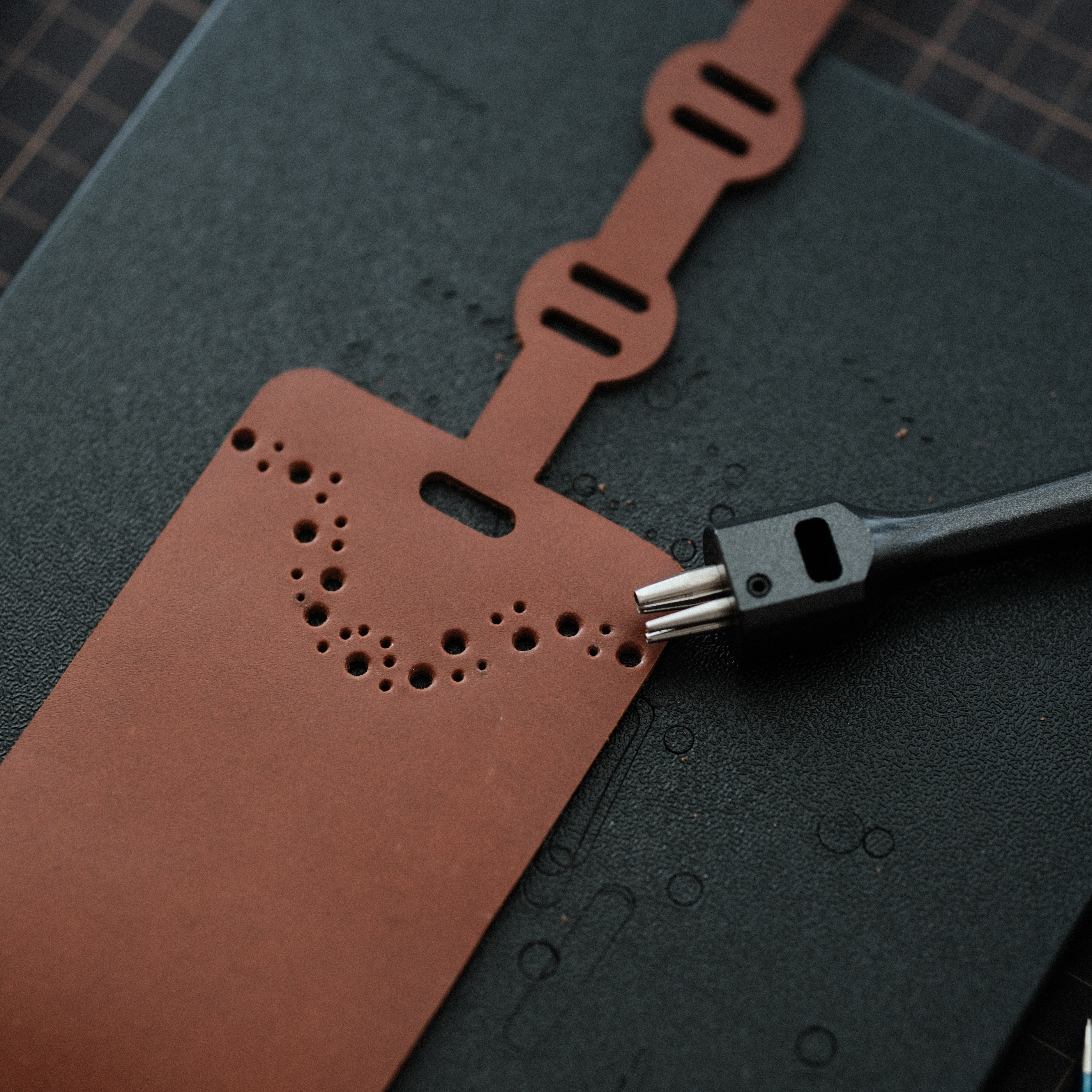 Create clean baroque-style decorative holes in leather with a DC53 steel punch. Features sharp hand-finished edges, replaceable tips, smooth chip clearing, and stable, easy punching for straps, bags, tags, shoes, and watch bands. Shop now.