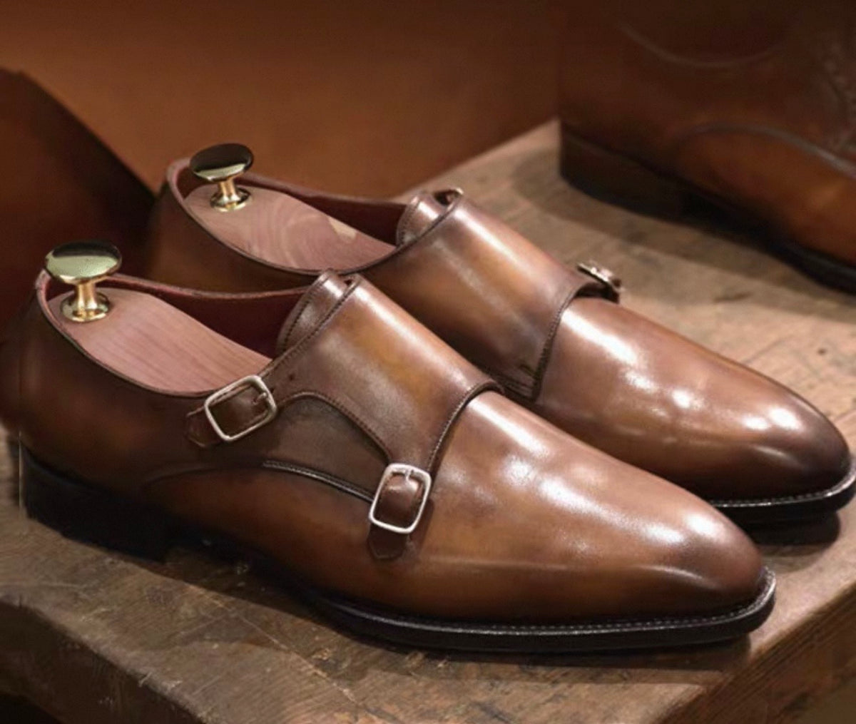 Adjustable Cedar Shoe Trees | Twin-Tube Split-Toe Design