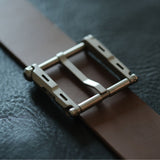 Introducing the “Sui” 40.5mm Pure Titanium Mechanical-Style Belt Buckle—a perfect blend of innovation, precision, and style. Crafted from pure titanium, this buckle is incredibly lightweight, weighing just 36.54g, making it ideal for those who value comfort without compromising on durability.