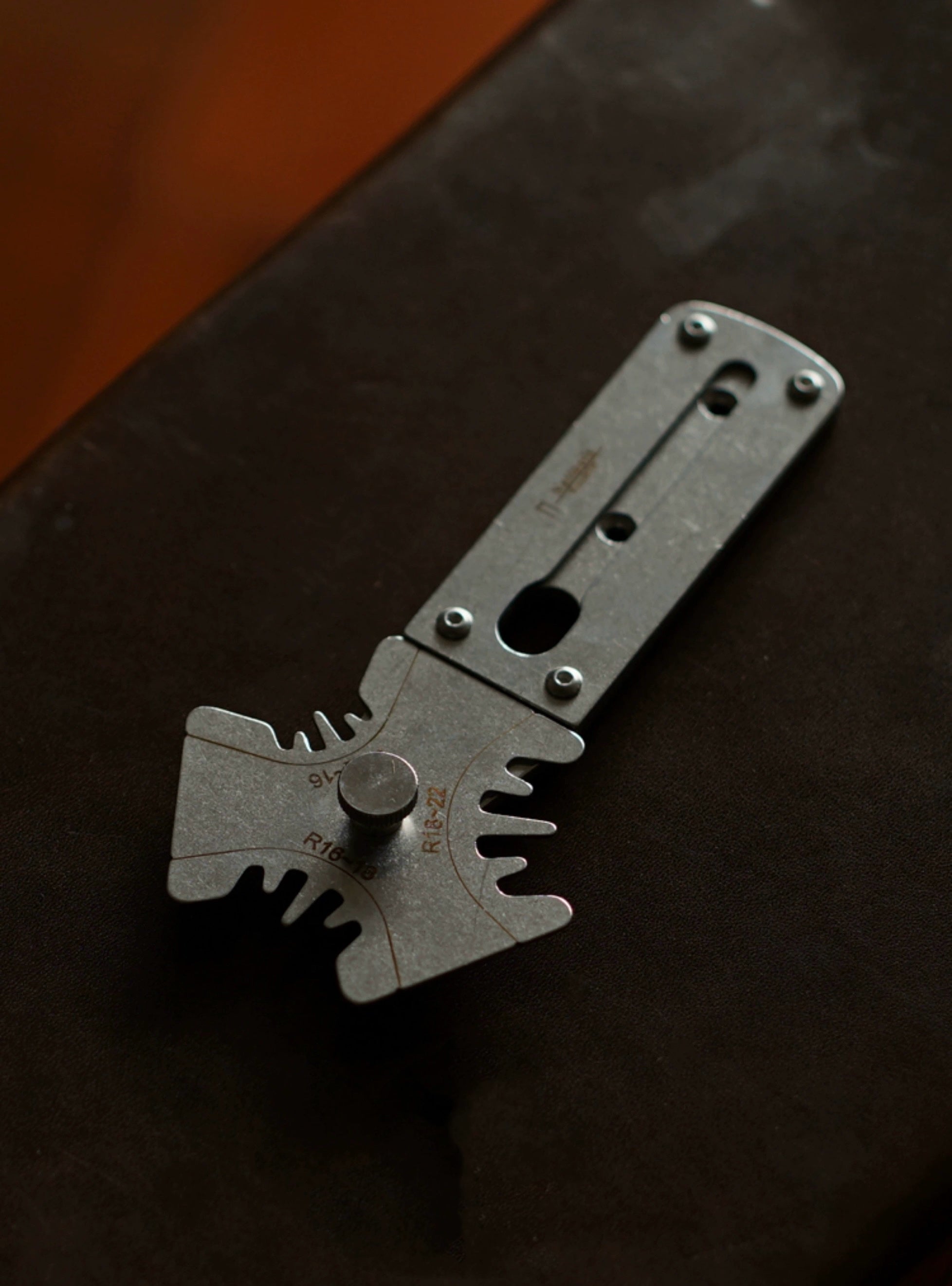 Leather Bending and Adhesive Corner Easy Tool