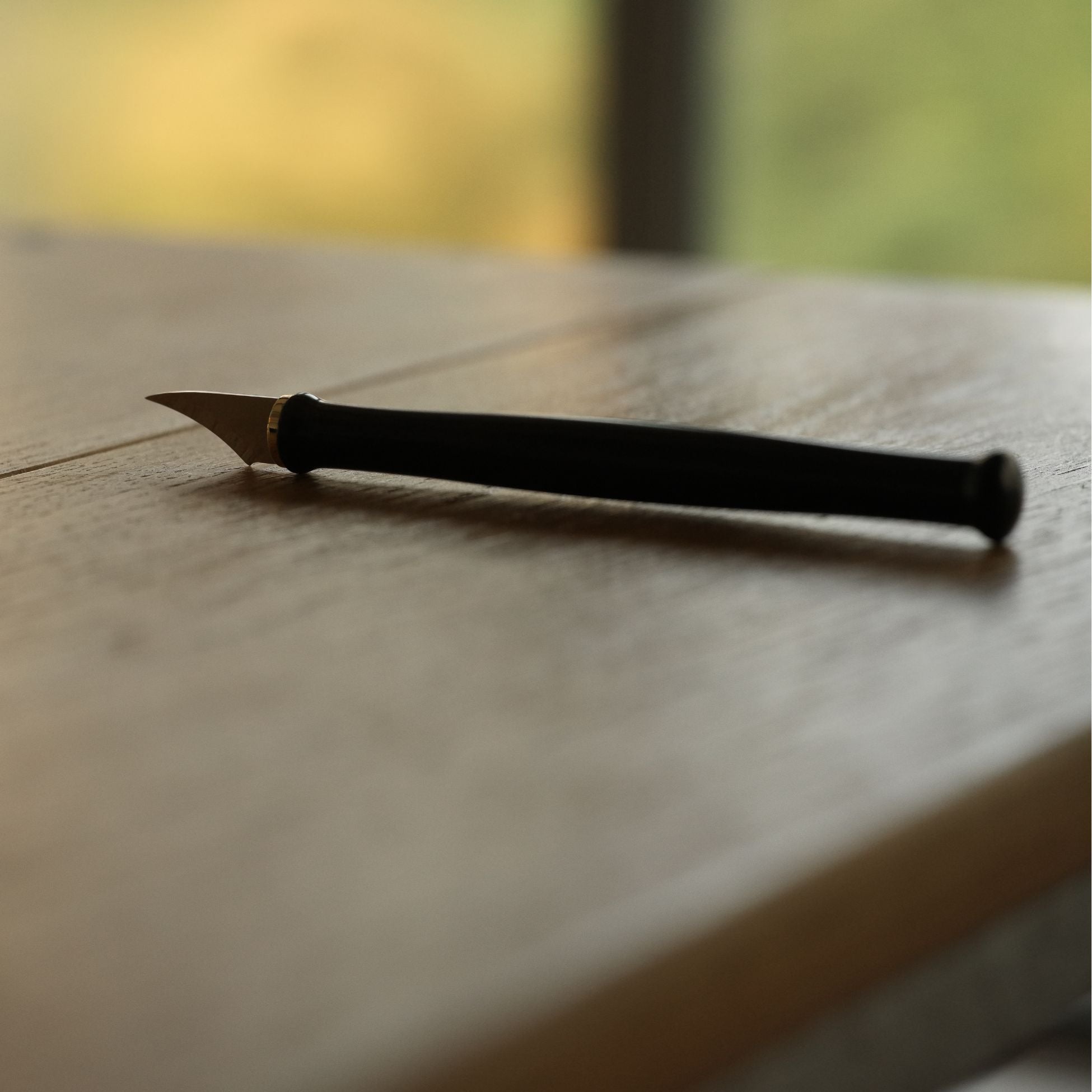 M390 curved leather trimming knife for small radius cuts, hollow work, and precise detail trimming. Made with factory heat-treated powder steel for strong edge retention, wear resistance, and clean control in fine leathercraft work. Explore more here.