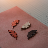 This maple leaf leather cutting die is perfect for creating a variety of leather items, including ornaments, bookmarks, accessories, and earrings.