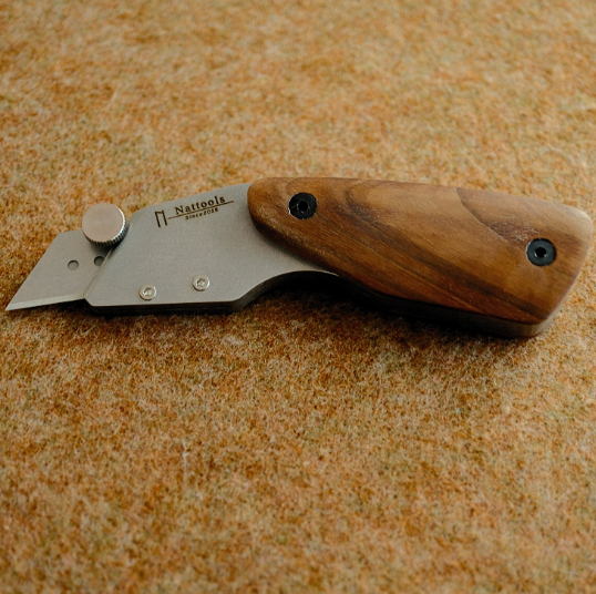 Nattools Heavy-Duty Trapezoid Craft KnifeProfessional Leather Craft Knife for Precision Cutting