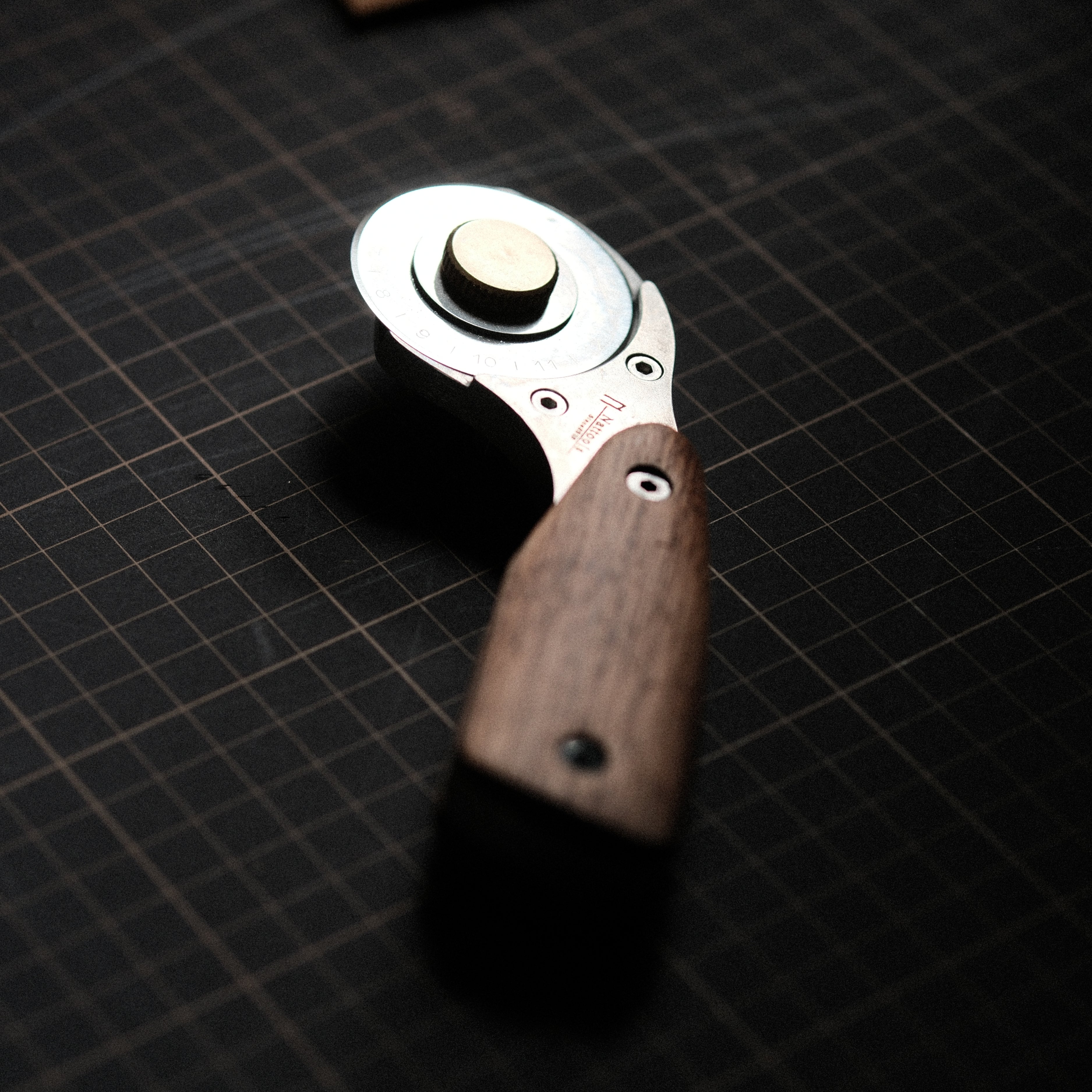 Cut leather more safely and smoothly with the Nattools rotary leather cutter. Features a retractable replaceable blade, stainless steel body, comfortable wooden handle, and safety lock for cleaner strap, bag, and pattern cutting. Shop now.