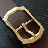 Premium Brass Construction: Provides a solid, weighty feel and ensures long-lasting durability.