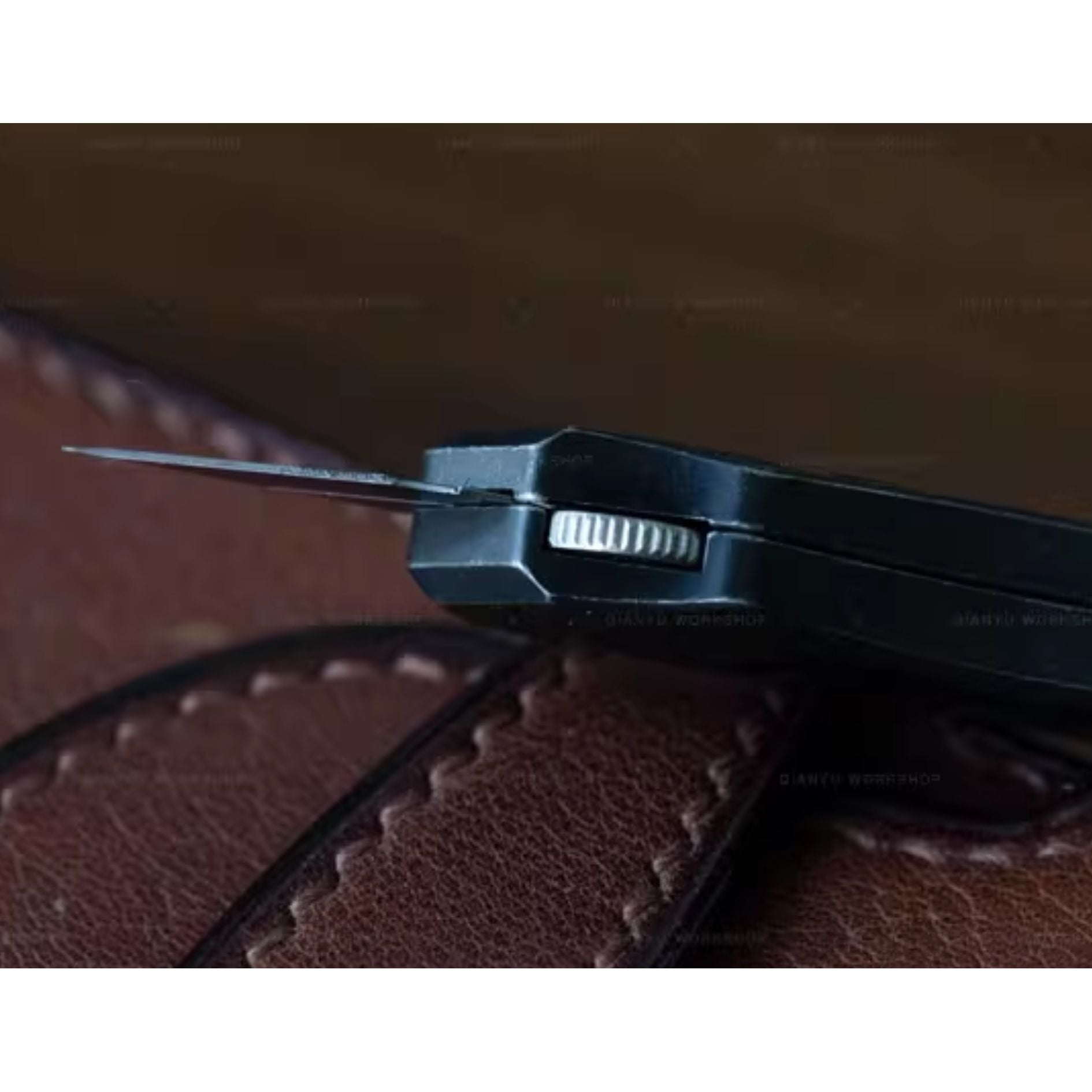 No-Wobble Stainless Steel Craft Knife