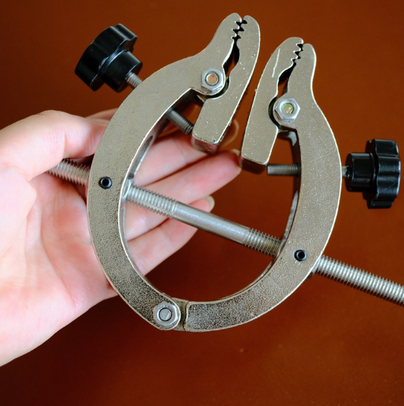 Shoemaker Waist Clip Tool - Fixed Shape Shoe Upper Clamp