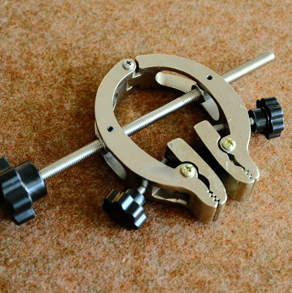 Shoemaker Waist Clip Tool - Fixed Shape Shoe Upper Clamp