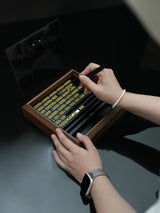 The modules sit securely in the grooves and don’t wobble or tilt easily, even when the box is moved