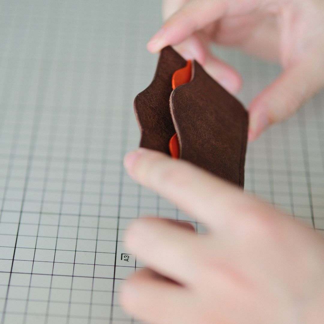 Wave Leather Card Holder Cutting Die