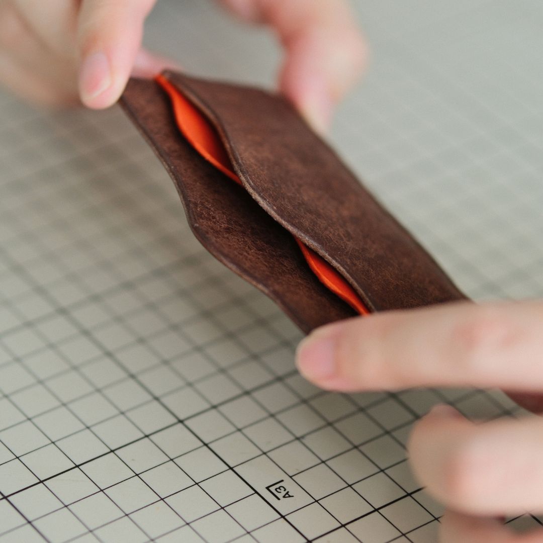 Wave Leather Card Holder Cutting Die