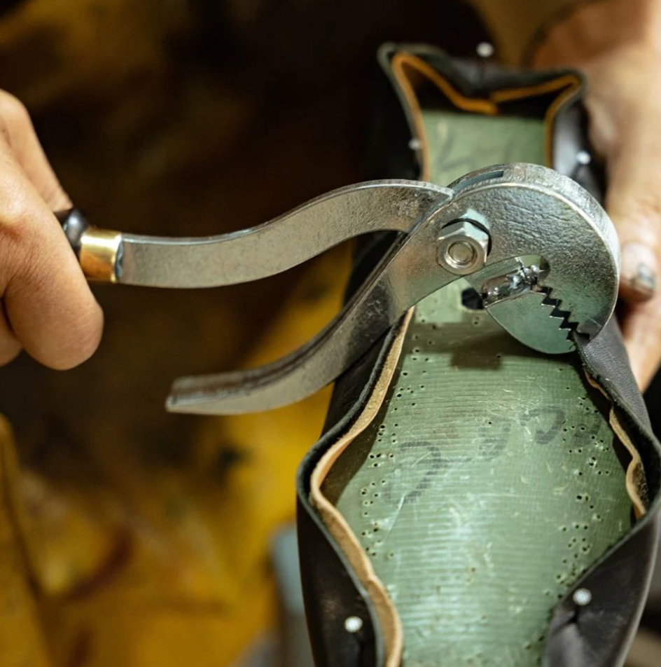 How to Use Shoemaking Pliers in the Goodyear Welt Craft: Techniques, Tips, and Tricks