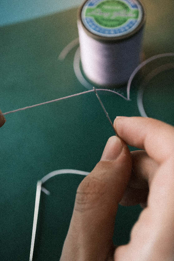 Choosing the Right Waxed Thread for Leathercraft: What Works Best for Different Projects?