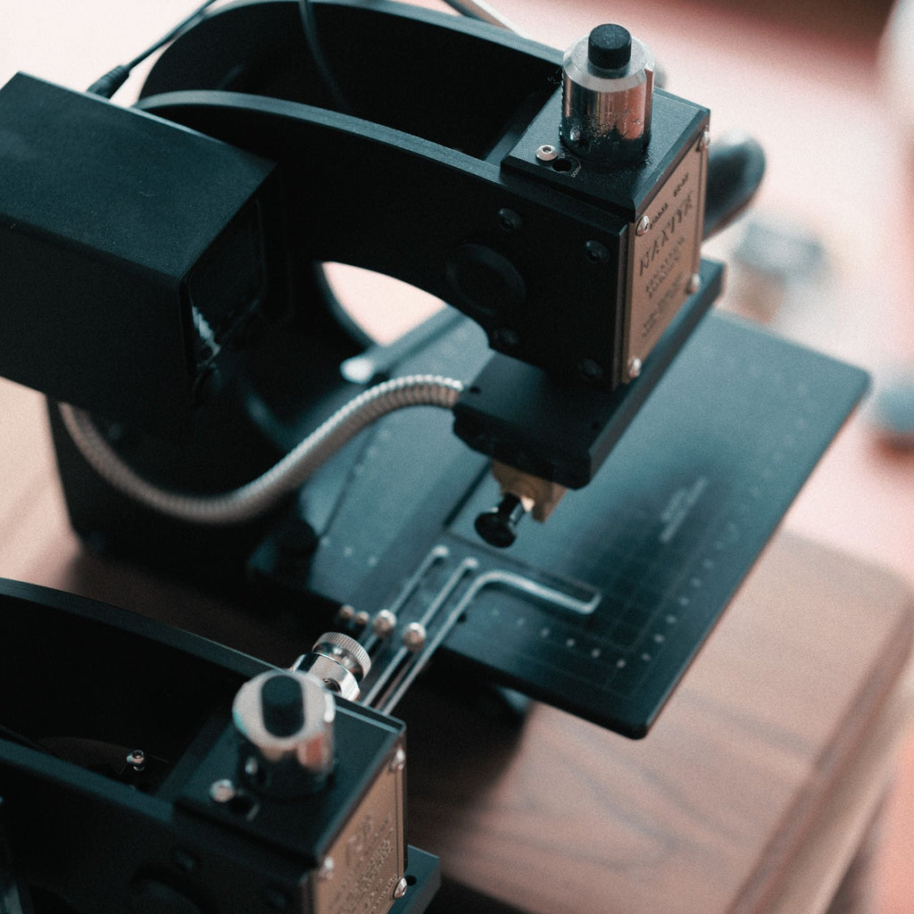 How to Choose a Hot Foil Stamping Machine for Leather: A Practical Guide for Makers