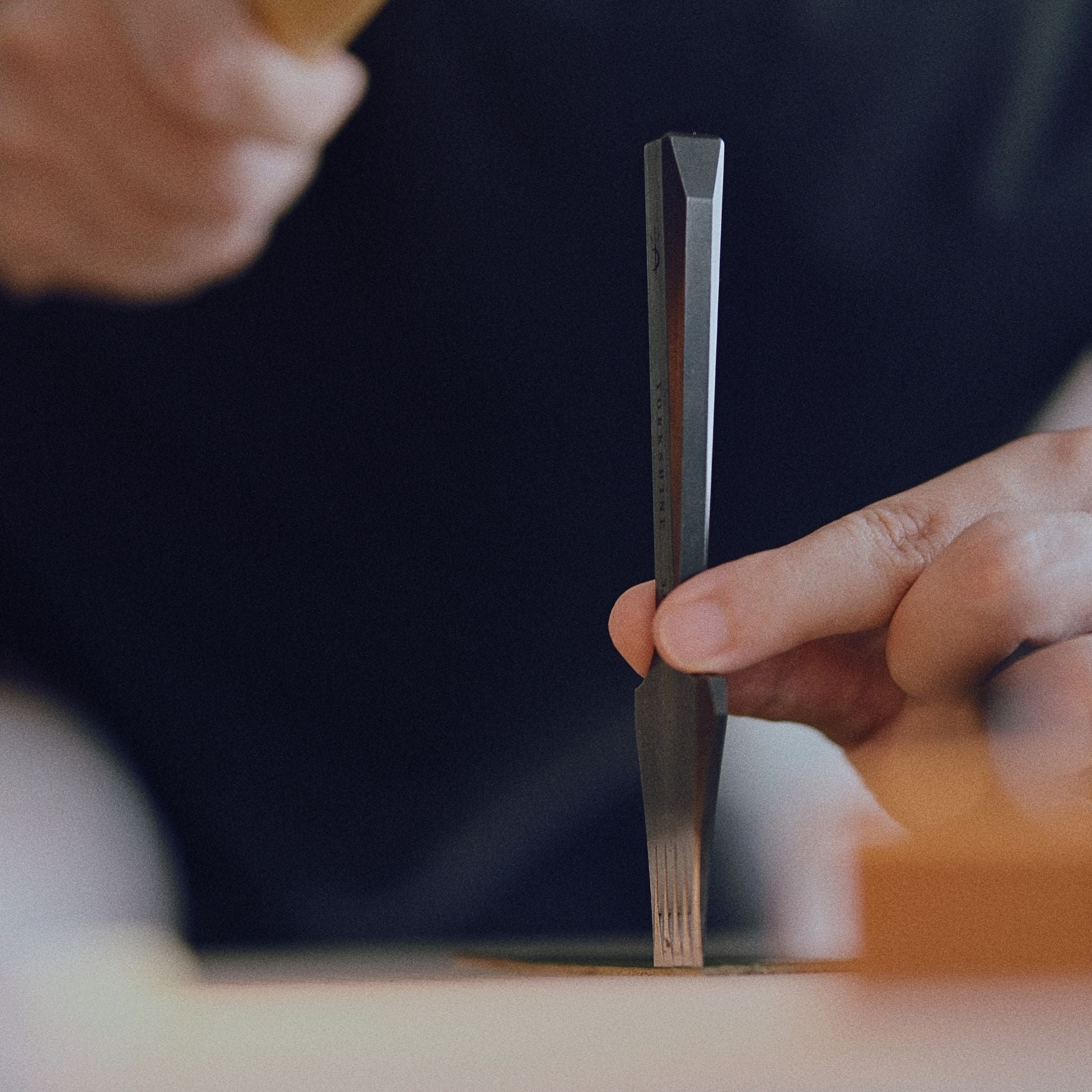 High-quality pricking irons like Yorkshine’s SKD11 model deliver cleaner holes, sharper edges, and smoother stitching with less hand fatigue. Learn what sets pro tools apart—and why the upgrade is worth it. Explore the difference now.