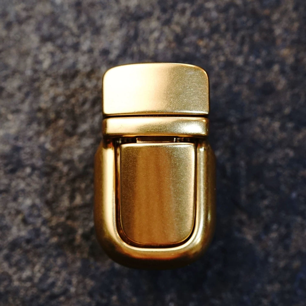 Why Quality Hardware Can Make or Break Handmade Leather Bags — A Case for the Clasp Lock