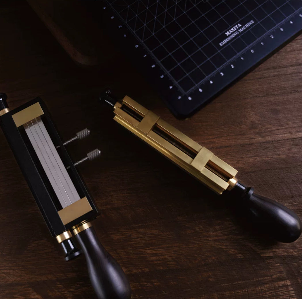 In this post, you’ll learn how to pick the perfect Maxita EC-27 holder and master pro stamping tricks for crisp, professional results every time. ​