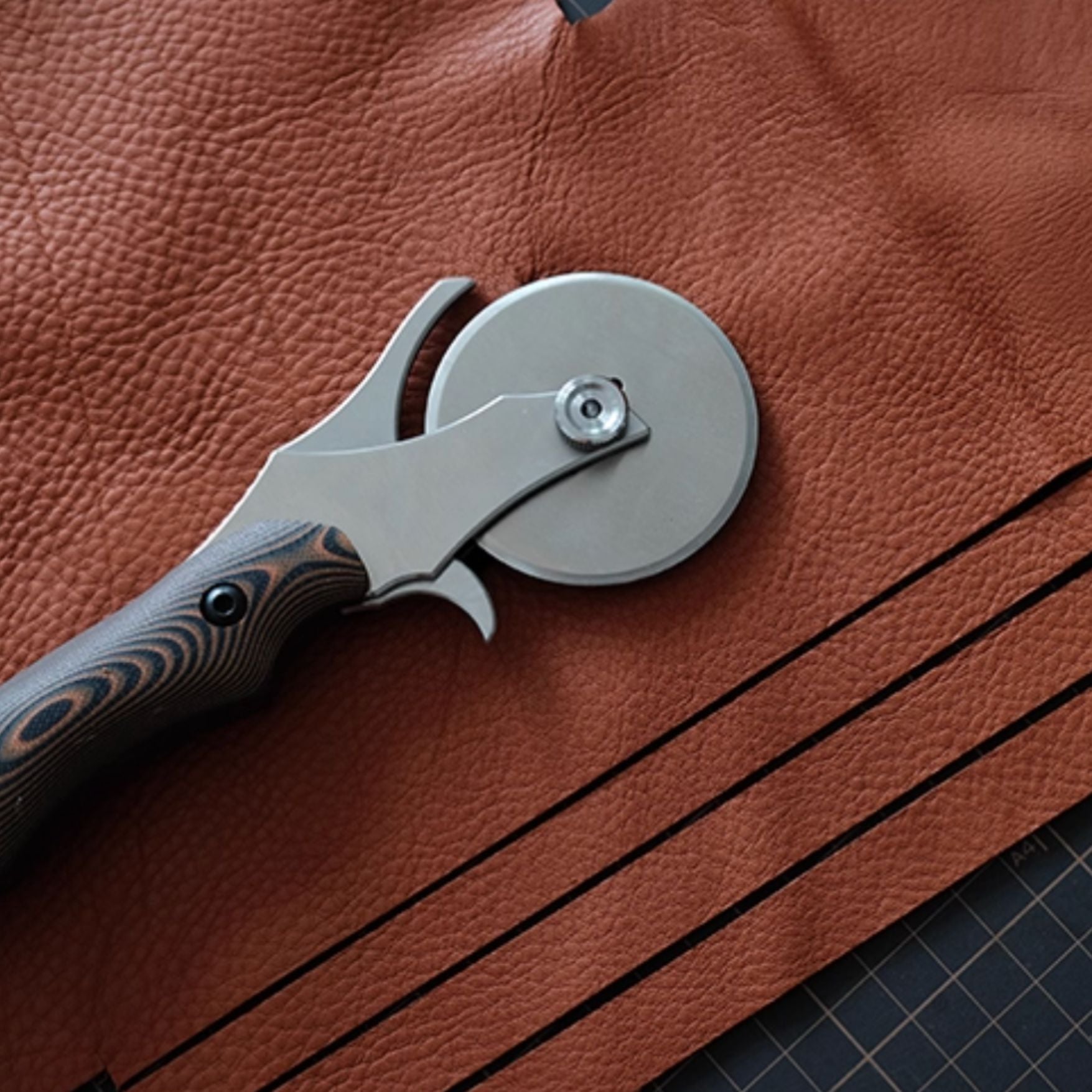 Soft Leather Strips Without Stretch: Qianyu 9Cr18MoV Rotary Leather Cutter (28/45/60 mm)