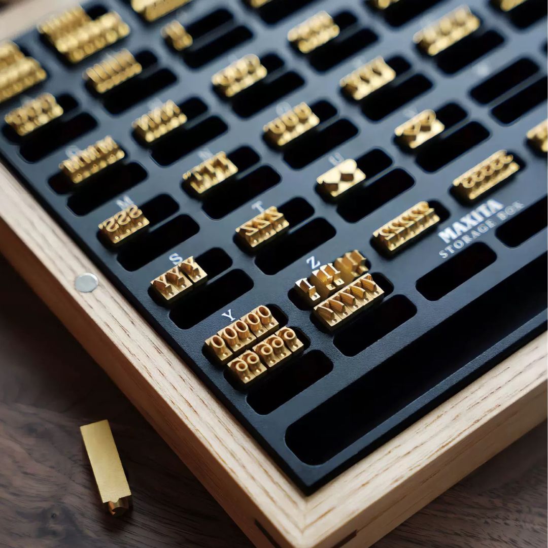 Explore Maxita’s official and custom leather stamping sets — from 4mm precision to bold 6mm fonts. Learn top features, ideal uses, and expert tips. Perfect for leathercrafters seeking pro-grade results. Shop globally with CÍ.