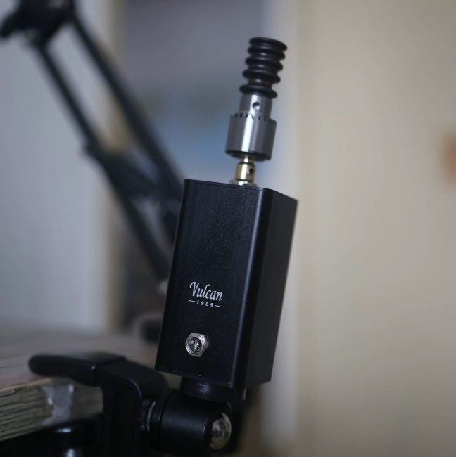 The Vulcan Edge Slicker comes with seven different sandalwood polishing heads