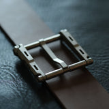 Introducing the “Sui” 40.5mm&nbsp;Pure Titanium Mechanical-Style Belt Buckle—a perfect blend of innovation, precision, and style. Crafted from pure titanium, this buckle is incredibly lightweight, weighing just 36.54g, making it ideal for those who value comfort without compromising on durability.
