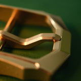The 40.5mm Vintage Brass Belt Buckle is designed for those who appreciate timeless style and superior craftsmanship. Meticulously crafted with heavy-duty CNC technology, this buckle offers an air of refined elegance with its intricate details and bold, vintage aesthetic