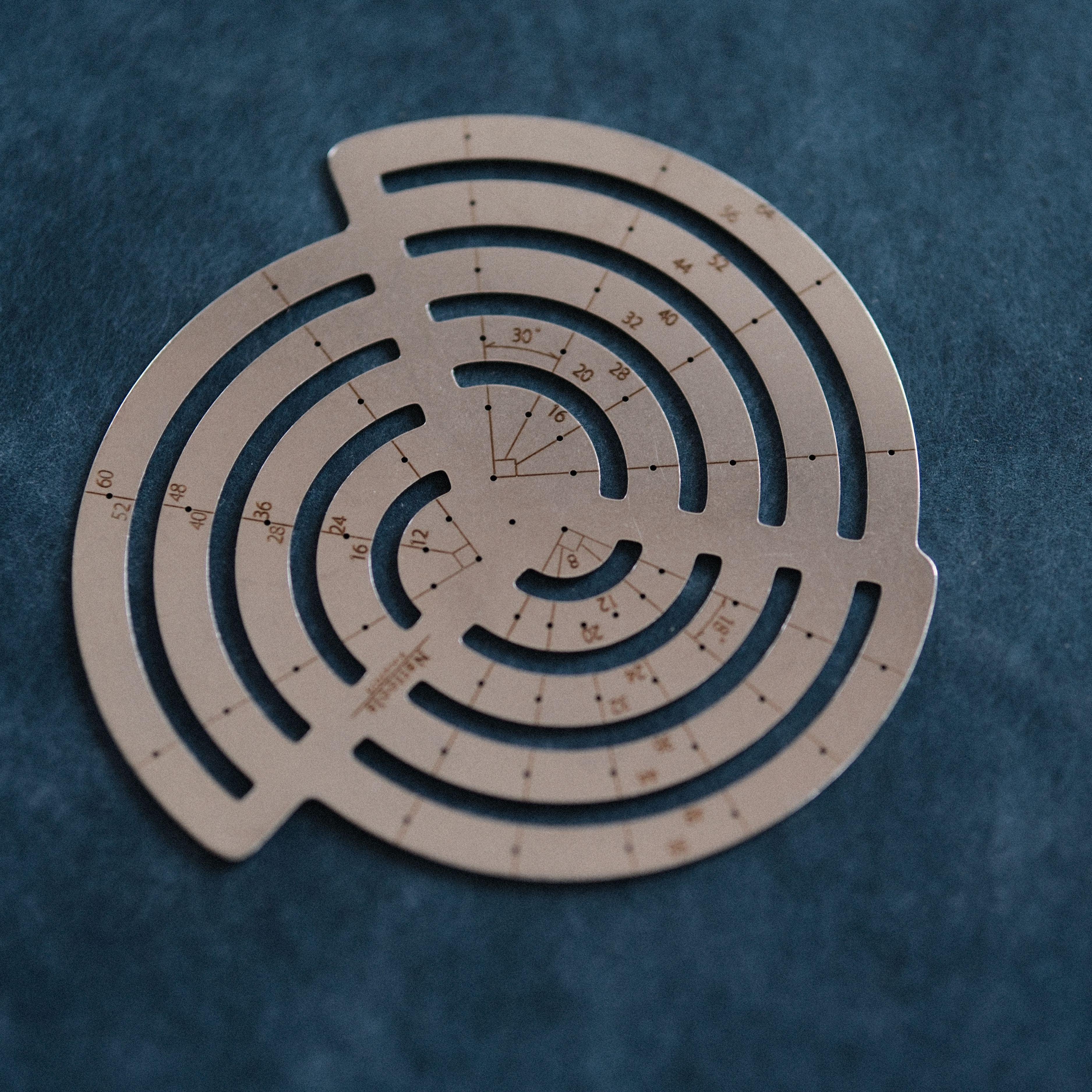 Leather Curve Stitching & Hole Marking Template｜4mm Spacing