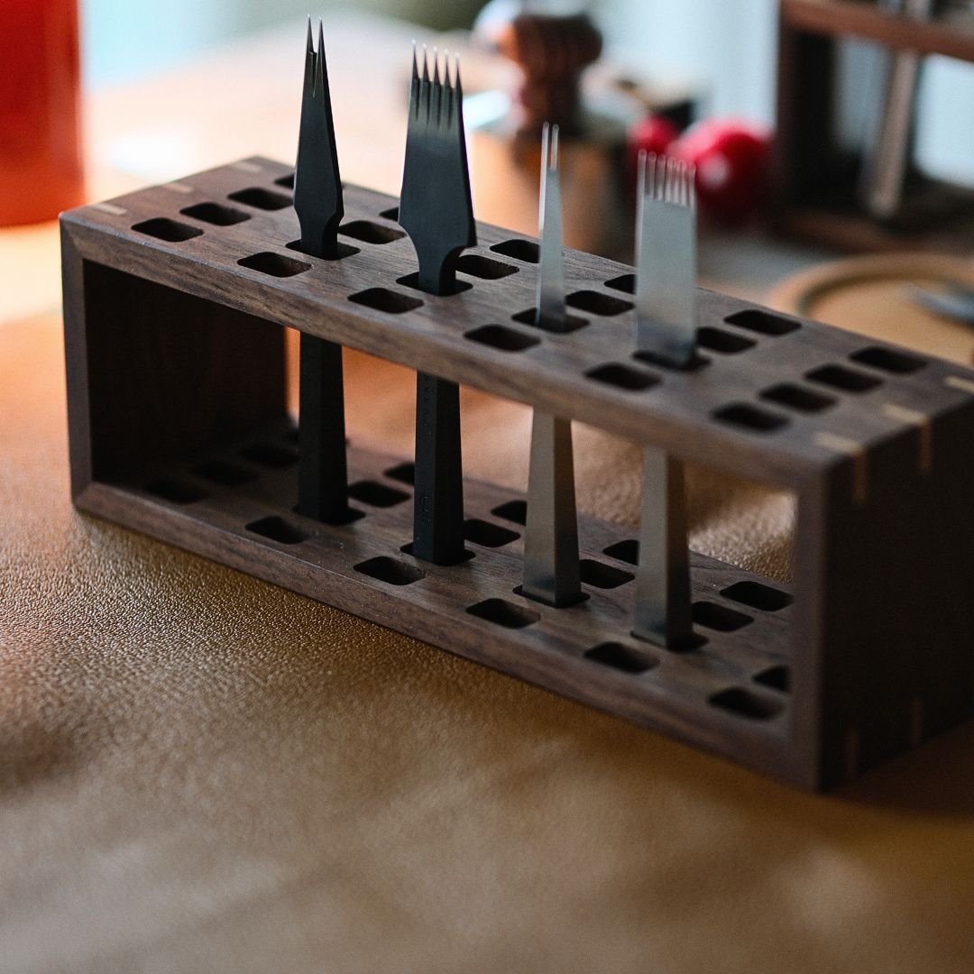 Bench Top Chisel Rack Premium Walnut 24-Hole Pricking Iron & Chisel Rack/Organizer – CÍ OFFICIAL
