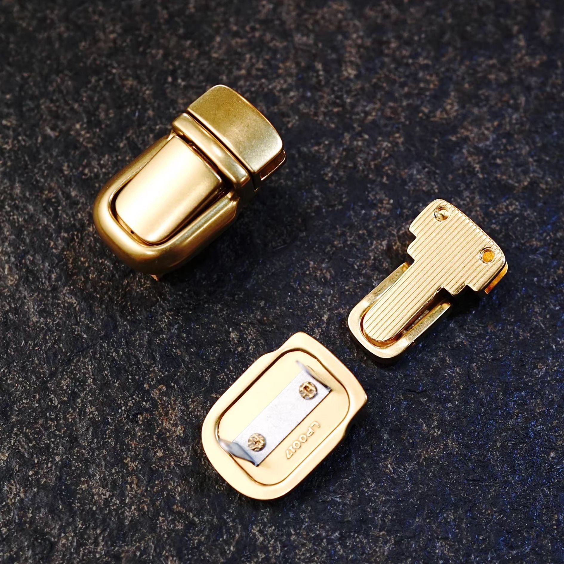 Durable leathercraft bag lock hardware made from zinc–steel alloy with a smooth finish. Easy to match with handmade bags, wallets, and DIY leather projects. Add a sturdy, clean look to your designs. Shop now with global shipping and long-term support.