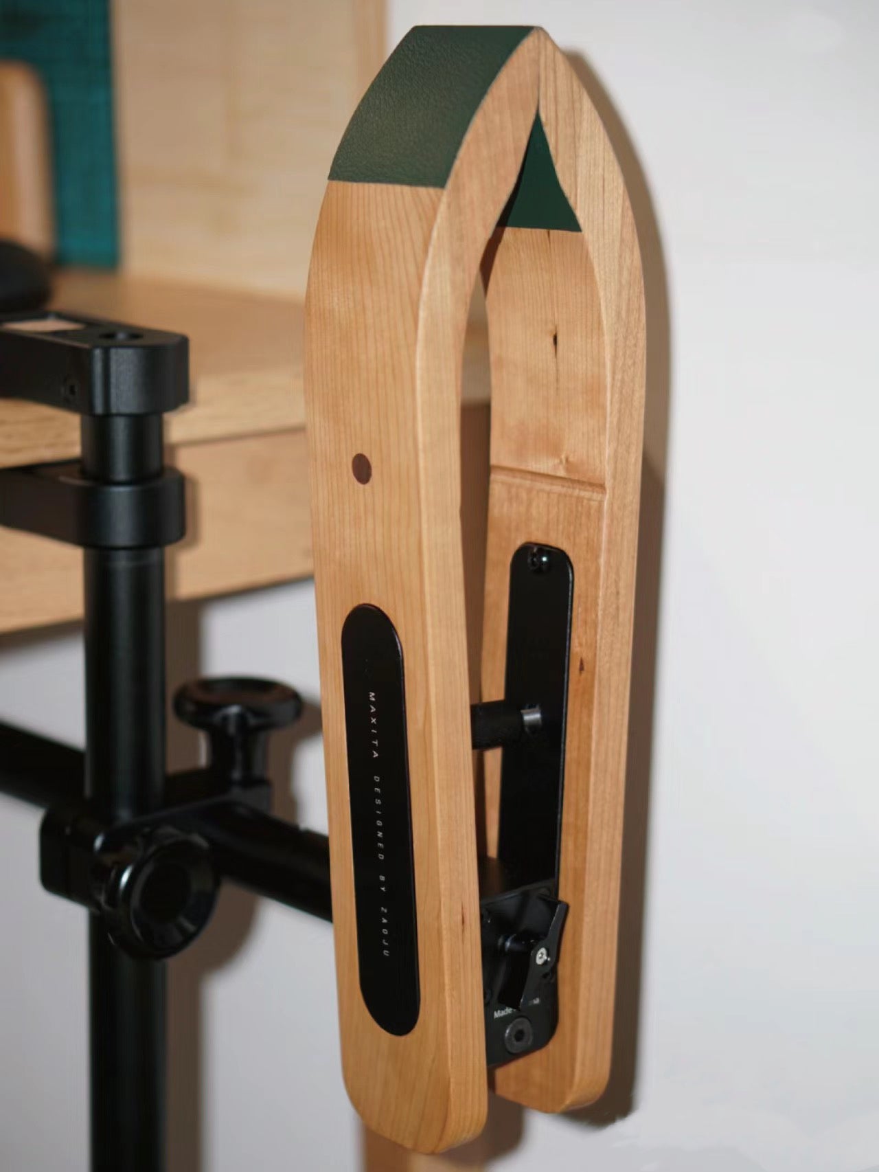 MAXITA Fully Adjustable Stitching Pony/Clamp, Table Mount