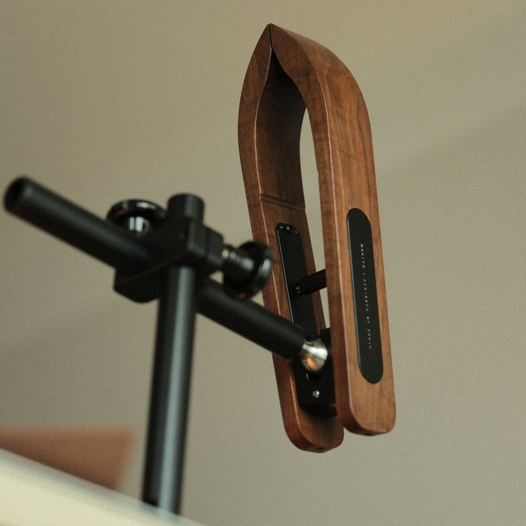 Solid Black Walnut &amp; Willow Wood Construction: Built from premium hardwood, ensuring durability and a smooth surface to protect your leather. The beautiful finish also adds a touch of elegance to your workspace.