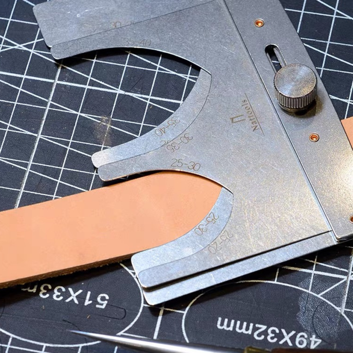 Nattools Adjustable Belt End Gauge | Leather Strap Tail Template, 20-4 ...