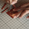Slim leathercraft knife with replaceable blade, perfect for precision cutting, trimming corners, and fine detail work. Easy to use and swap blades with a hex key. A great tool for clean, controlled cuts. Add it to your leatherworking setup today.
