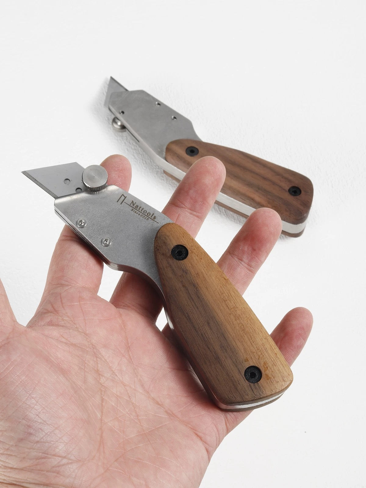 Heavy-Duty Trapezoid Craft Knife