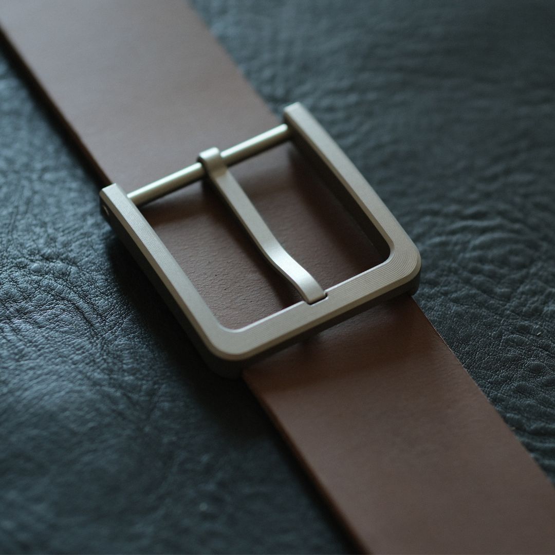 We aimed to create a practical, minimalist, and elegant D-ring belt buckle that offers outstanding value. Made from pure titanium, this buckle is incredibly lightweight, durable, and hypoallergenic—perfect for those seeking both style and comfort. Curious about the benefits of pure titanium?