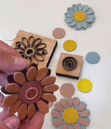 Introducing our newly developed Sunflower Leathercraft Accessory Cutting Die, perfect for creating unique sunflower or daisy-shaped leather embellishments. 